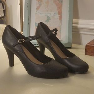 Clark's Mary Jane Heels